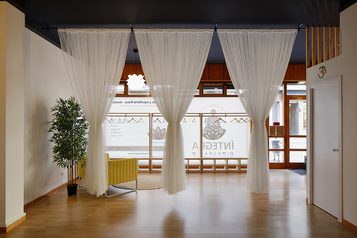 Recepción tras un trabajo de interiorismo en un centro de yoga