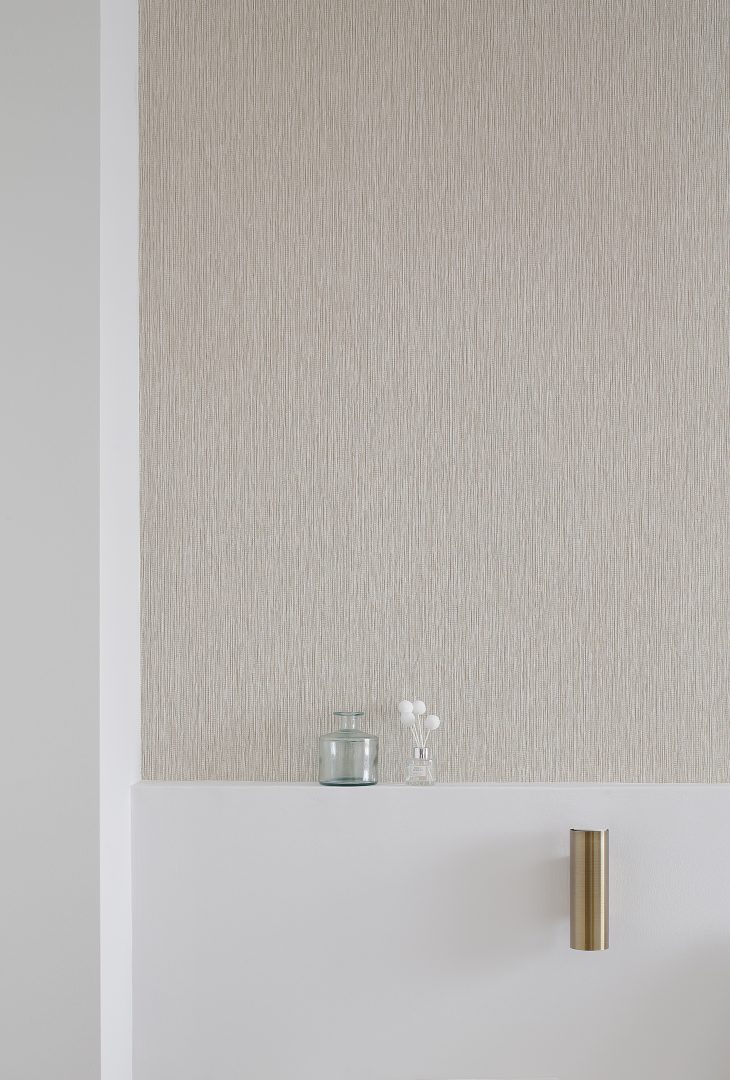 Detalle de papel de pared y decoración, diseñado en proyecto de interiorismo